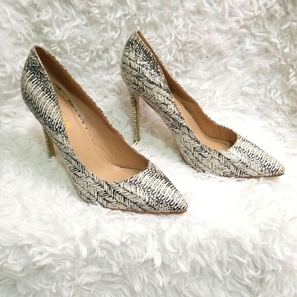 Liliana Shoes - Liliana Black & White Printed Pumps size 10